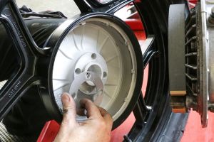 Distanzscheibe Hinterrad für Montage von breiteren Reifen BMW Monolever und Paralever