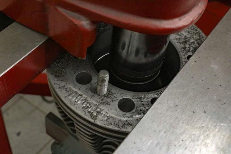 Zylinder bohren und honen für 1-Zylinder Motoren