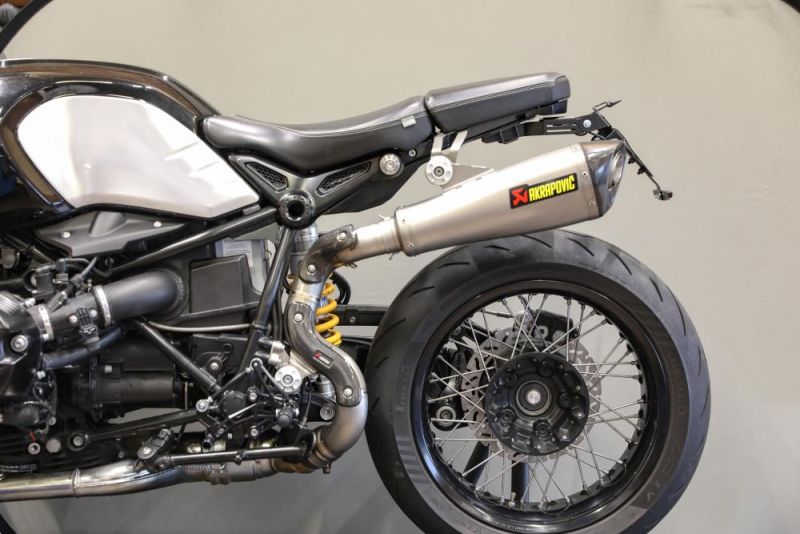BMW R nineT 14-16 Akrapovic Auspuff Slip-On titan hohe Montage silber
