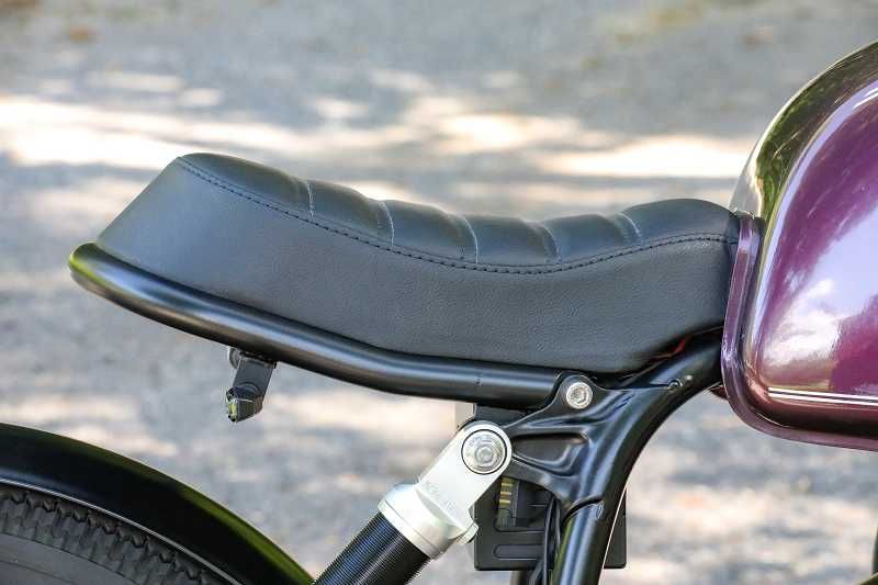 BMW Bobber SE Concept Bike Old Fashion purple