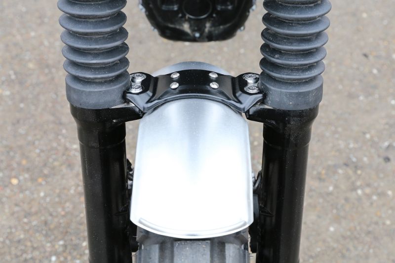 BMW R nineT Aluminium Frontfender, Montage unter Gabelstabilisator, Länge 380mm, Breite 114mm