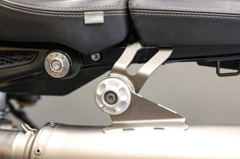 BMW R nineT 14-16 Akrapovic Auspuff Slip-On titan hohe Montage silber