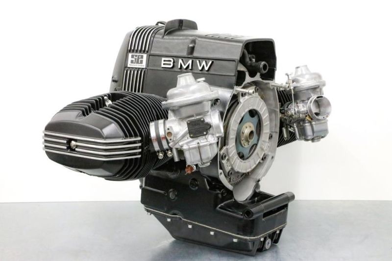 UPGRADE BMW 2-V Motor u. Getriebe schwarz beschichten
