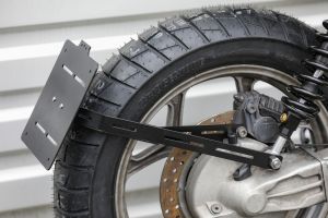 BMW K75 K100 Monolever Kennzeichenträger mittig am Kardan